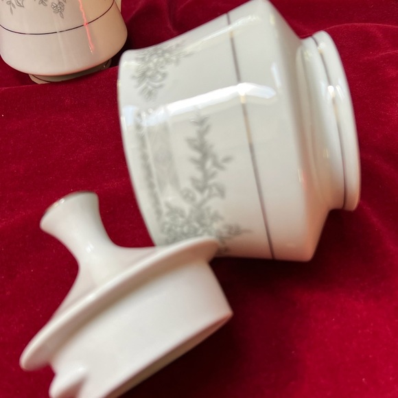 Lovely Lynn’s Covered Sugar and Creamer Set - Picture 7 of 9